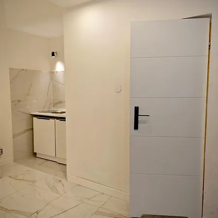 Apartament Pod Jasna Gora 2 Pokoje 2 Lazienki, Na Parterze Czestochowa Exterior photo