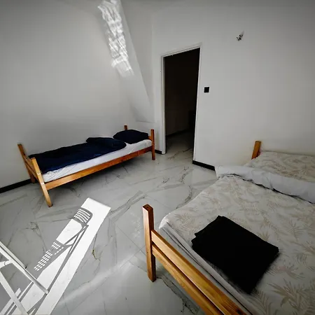 Apartament Pod Jasna Gora 2 Pokoje 2 Lazienki, Na Parterze Czestochowa Exterior photo
